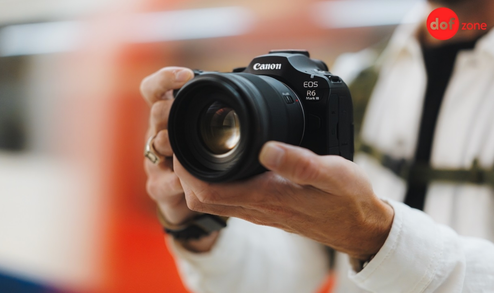 Canon-R6-Mark-III-May-anh-da-dung-cho-moi-nhiep-anh-gia_canon-r6ii-7-1.jpg