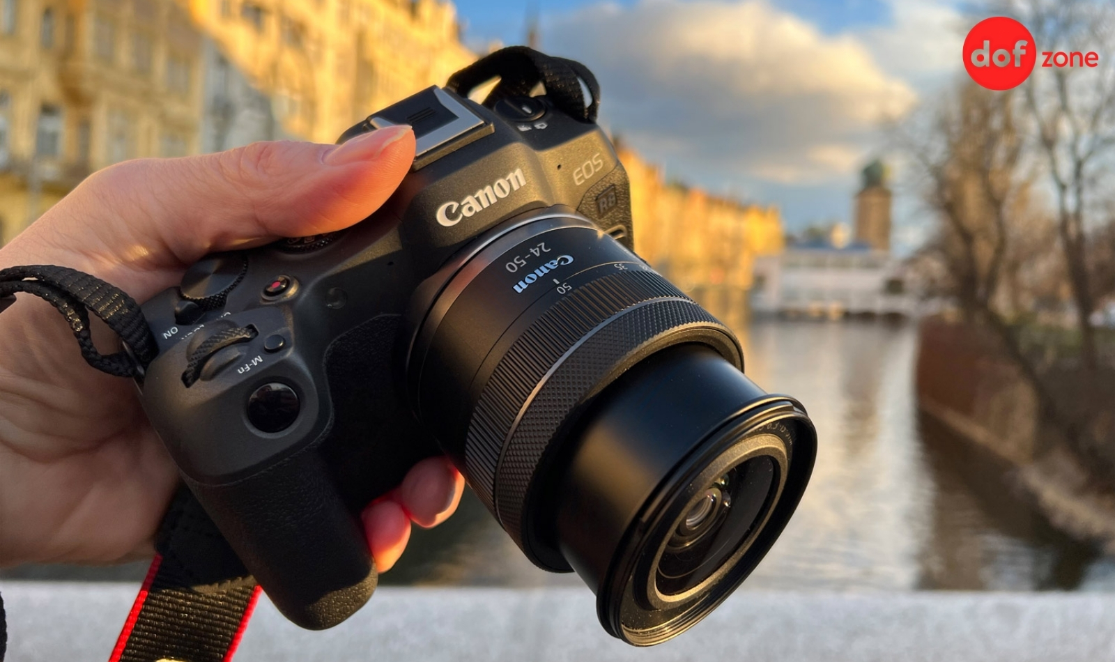 Review-Canon-R8-May-anh-nho-gon-phu-hop-cho-nguoi-moi-3.jpg