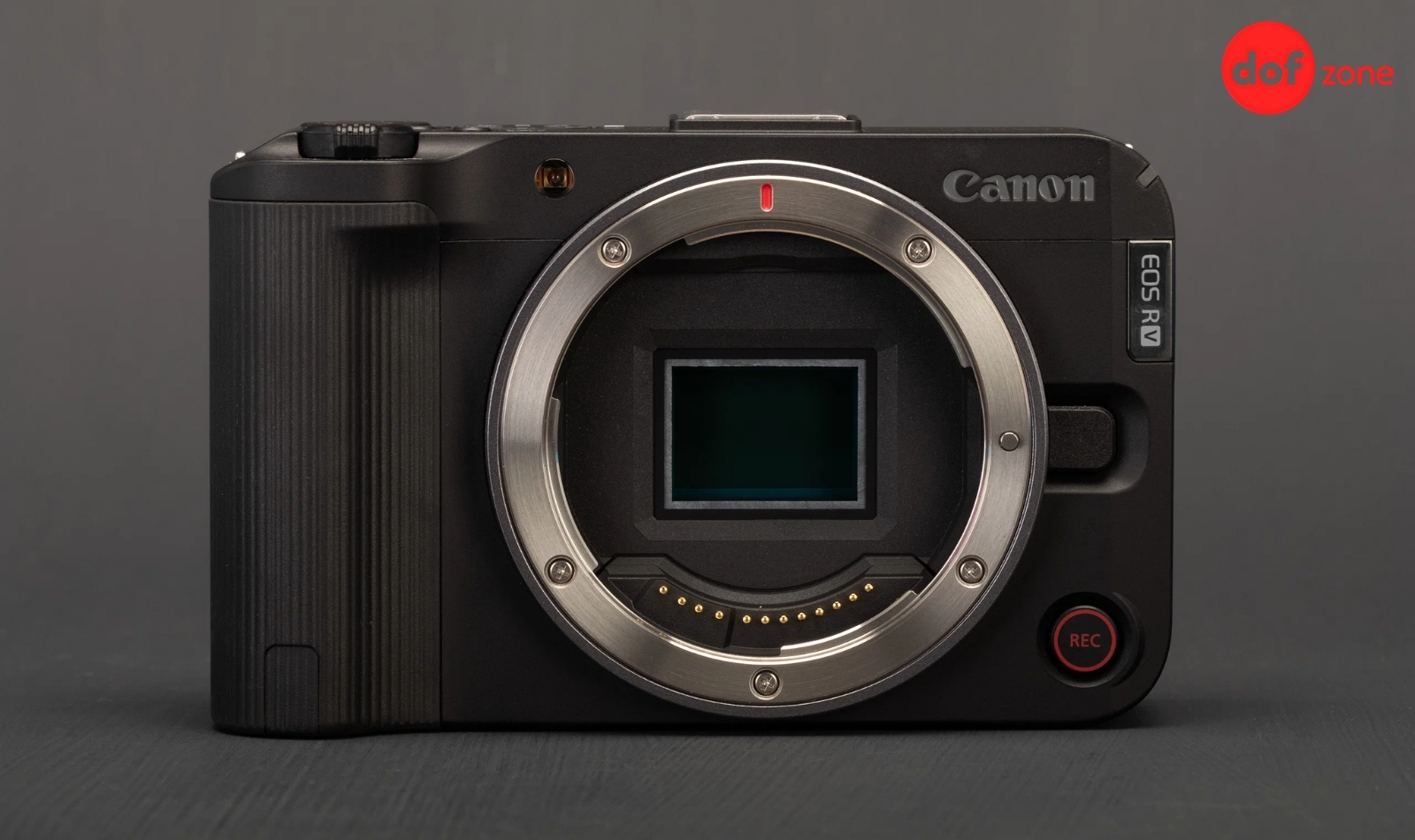 So-sanh-Canon-R50-V-vs-Canon-R50-Nhung-diem-khac-biet-dang-gia-4.jpg