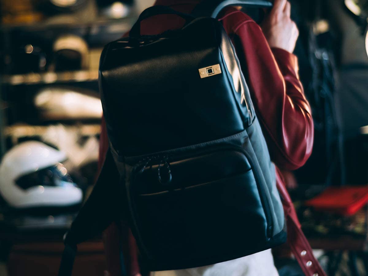 Balo Máy Ảnh Artisan & Artist Basalt Camera Backpack (Đen) - Ảnh 2