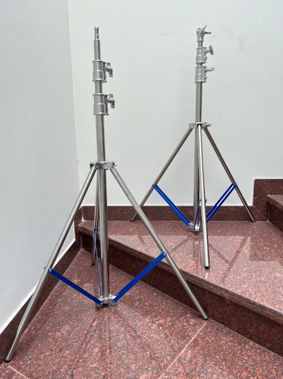 Chân đèn inox J255S Pro