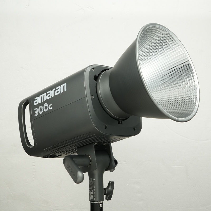 Đèn LED APUTURE 300c RGBWW Full-Color 300W - Chính Hãng