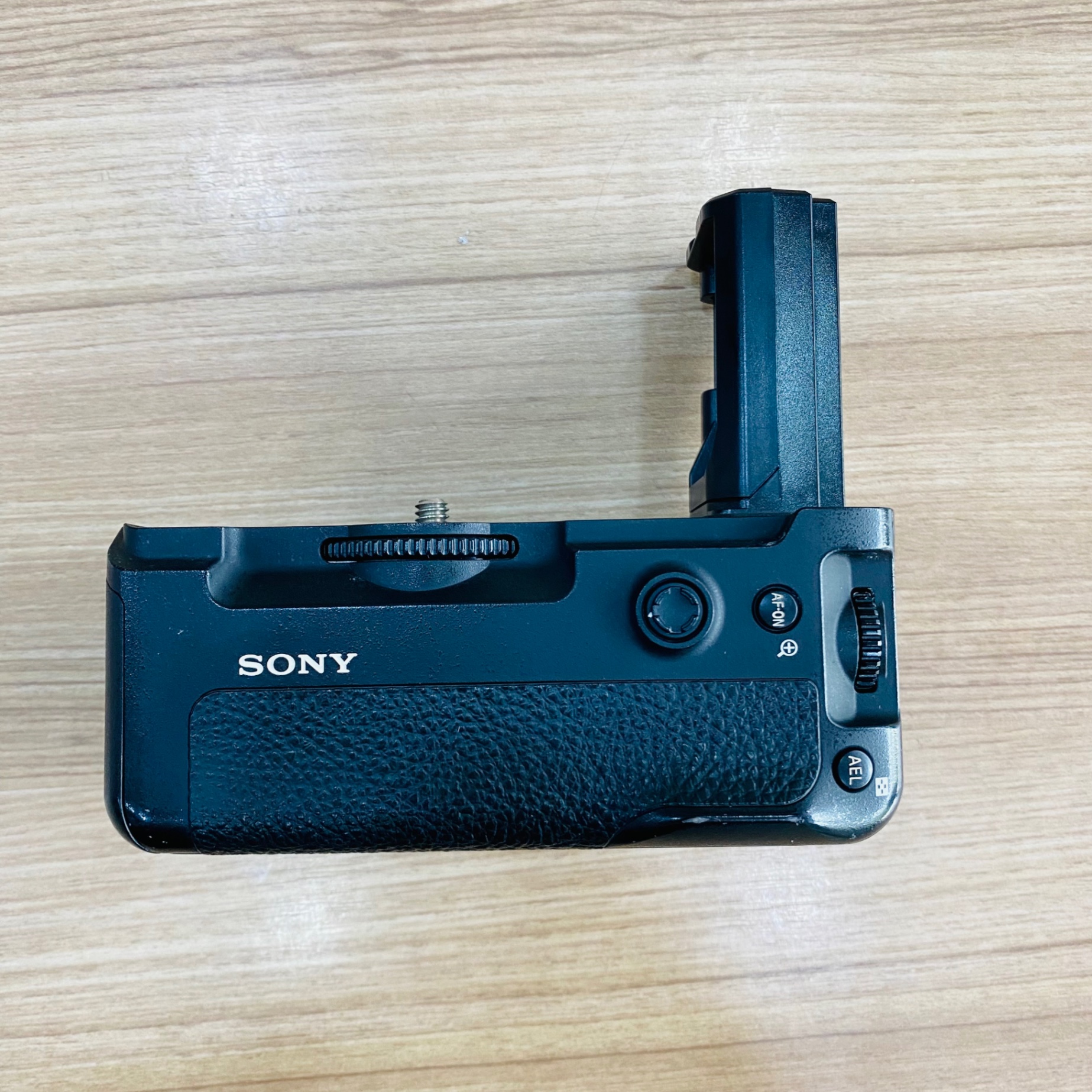 Grip Sony VG-C3EM cho A7M3/ R3/ S3 cũ - Mã SP 3444 - Ảnh 3